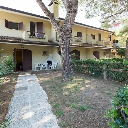 Villa In Caorle With Balcony Porto Santa Margherita di Caorle