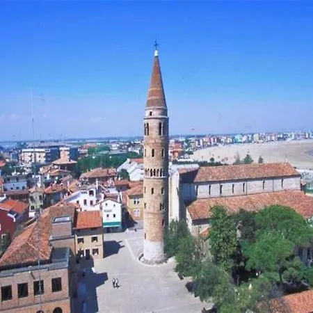 Villa In Caorle With Balcony